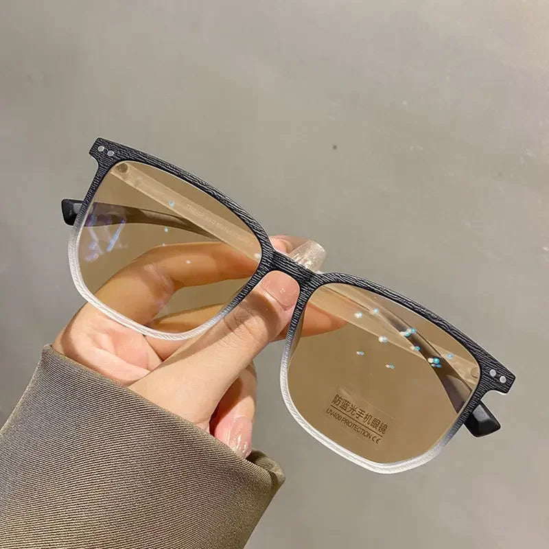 Fashion Design Photochromic Myopia Glasses for Man Woman Luxury Anti Blue Light Eyeglasses Unisex Eye Protection Goggle Eyewear