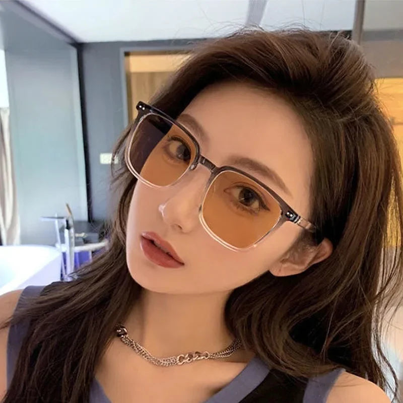 Fashion Design Photochromic Myopia Glasses for Man Woman Luxury Anti Blue Light Eyeglasses Unisex Eye Protection Goggle Eyewear