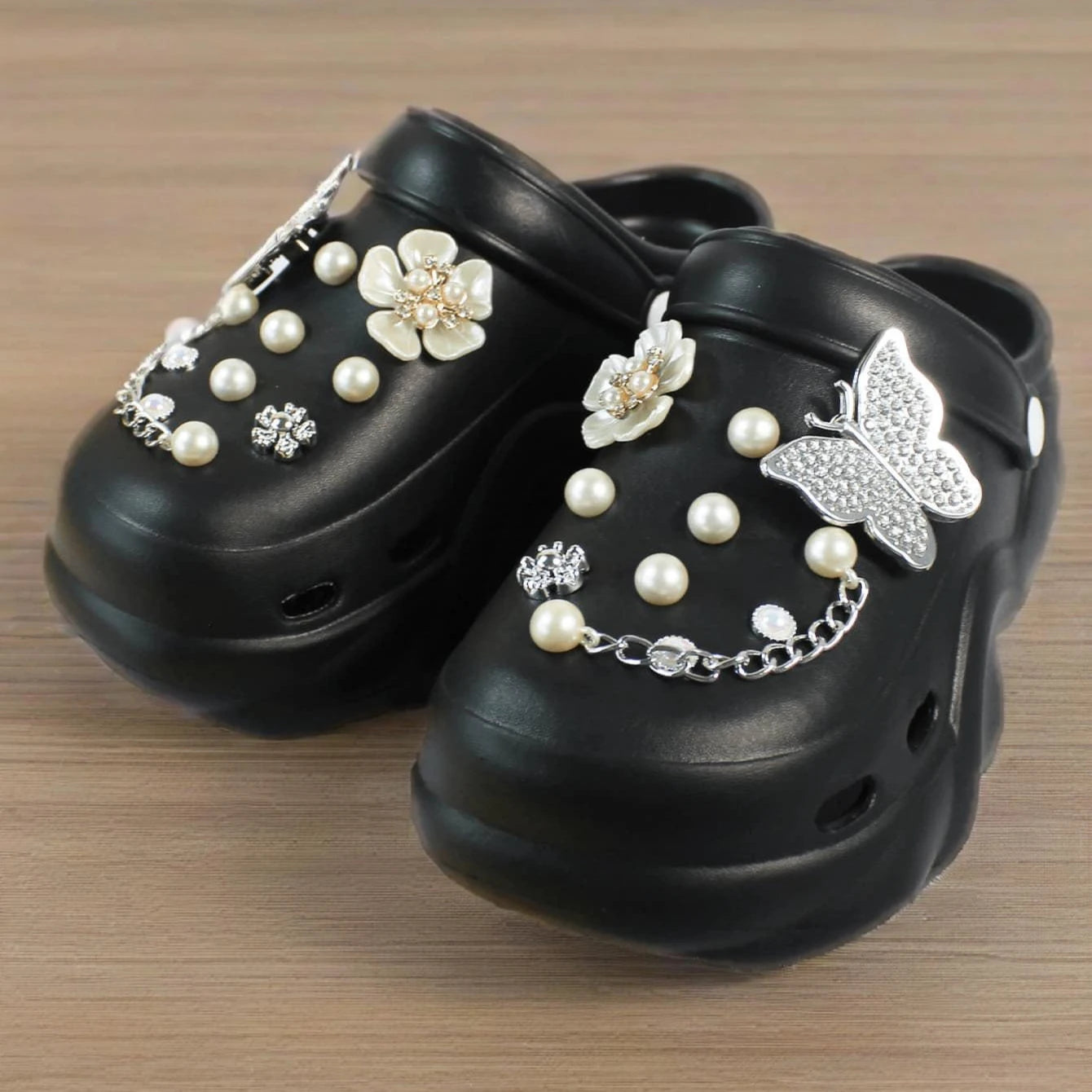 Women DIY Silver Butterfly-Knot Fashion Bow Decor Clogs Summer Sping Autumn Beach Sandals Cave Hole Garden Shoes Students Girls