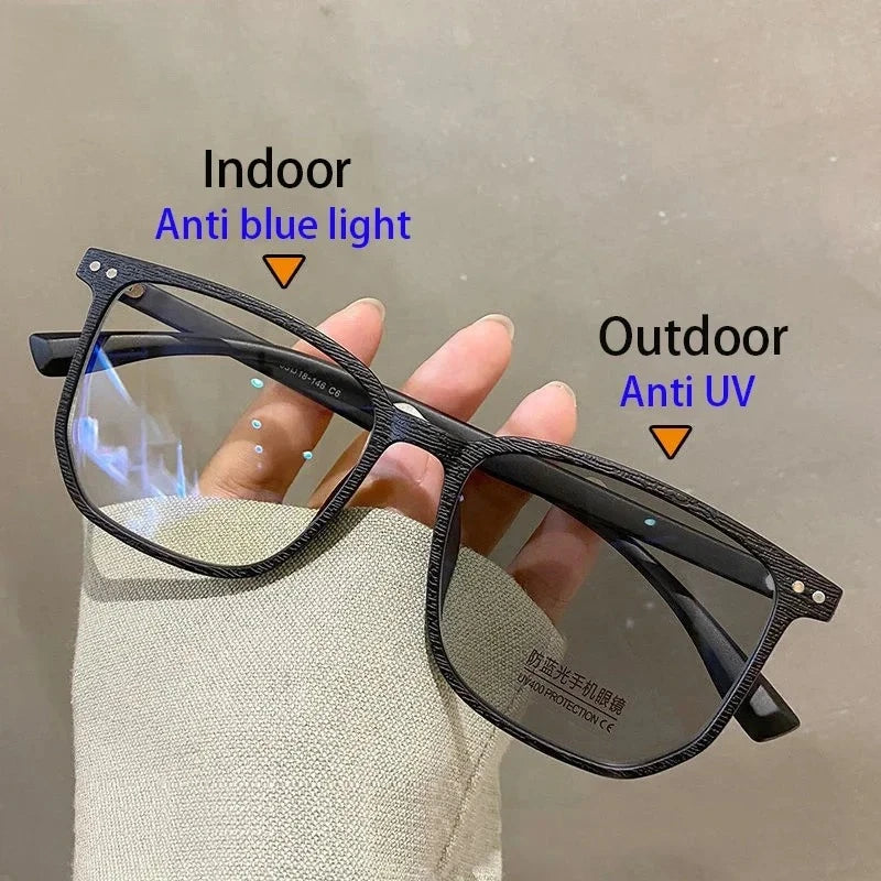 Fashion Design Photochromic Myopia Glasses for Man Woman Luxury Anti Blue Light Eyeglasses Unisex Eye Protection Goggle Eyewear